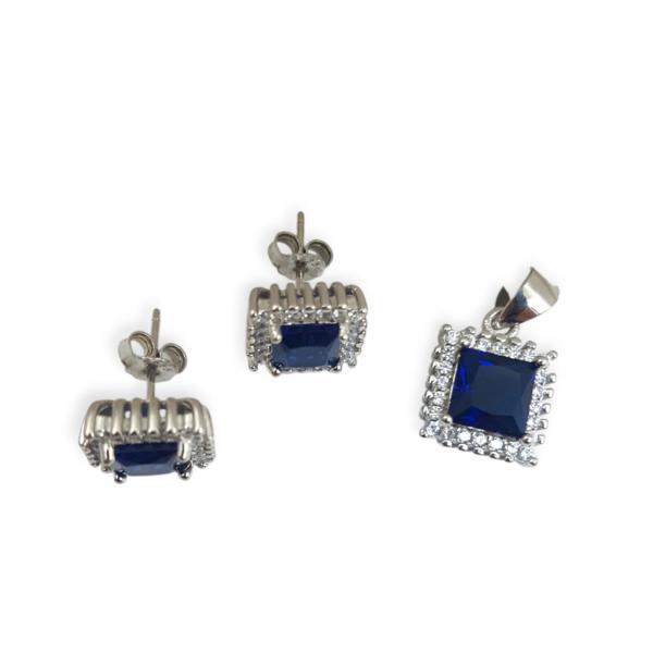 925 Sterling Silver Elegant Pendant Set in Beautiful Blue Stone